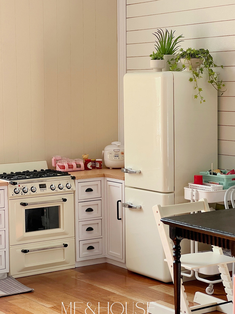 Kitchen Q - 1/6 Aksesori perabotan rumah boneka, kulkas